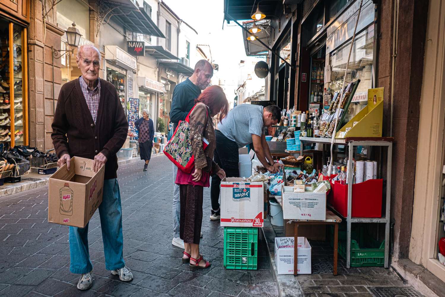 apo tin smyrni kai tin pergamo stin12 lesvo gastronomos