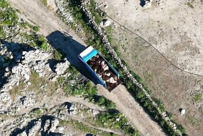Ανεξέλεγκτες ταφές χιλιάδων νεκρών ζώων σε περιοχές γειτνιάζουσες με υπόγεια νερά στη Λέσβο