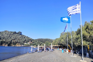 «Γαλάζια Σημαία» σε 14 παραλίες του Δήμου Μυτιλήνης