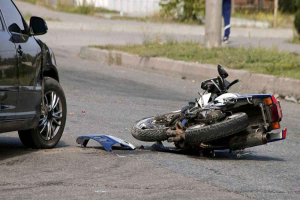 Τροχαίο ατύχημα στη Μυτιλήνη – Τραυματίστηκε οδηγός δίκυκλου