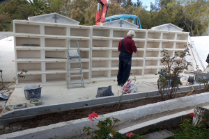 Προμήθεια Οστεοθυρίδων για το Κοιμητήριο των Ψαρών