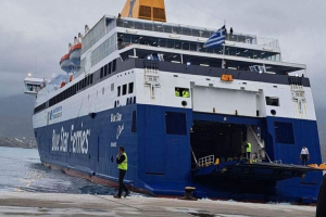 «Blue Star Χίος»: Ο 20χρονος ναυτεργάτης είχε προσληφθεί ως καθαριστής μηχανής – Σε εξέλιξη η έρευνα για το δυστύχημα