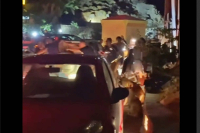 «Άναψαν» τα αίματα στην Ικαρία: Έπεσαν μπουνιές στη μέση του δρόμου – Δείτε το βίντεο