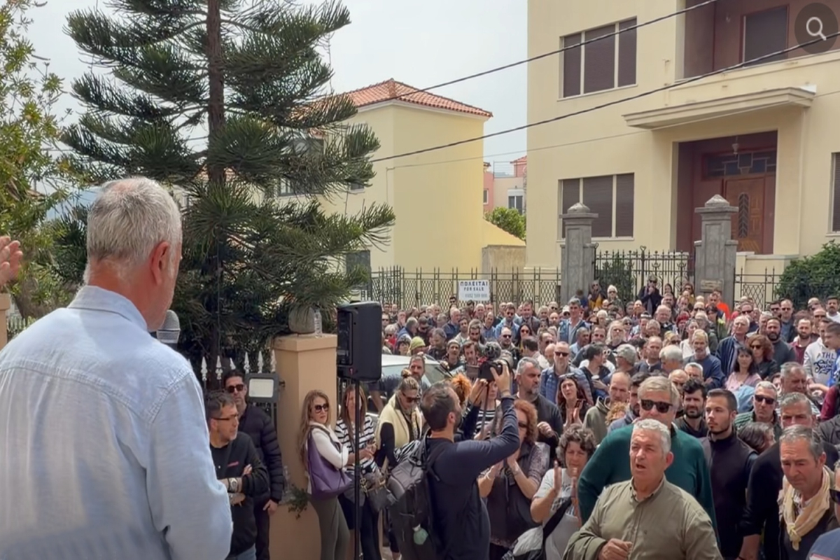 «ΤΕΛΕΣΙΓΡΑΦΟ» στη Μυτιλήνη: Αν δεν πέσουν υπογραφές αύριο, το νησί κόβεται στα δύο! (βίντεο)