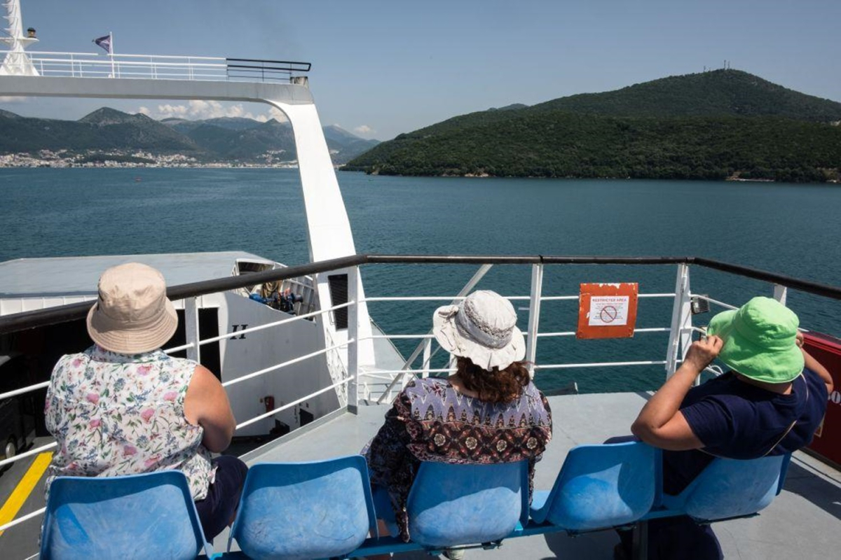 Γέρικα σκαριά ταξιδεύουν στο Αιγαίο...