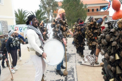 Μεγάλο σαματά οι Κουδουνάτοι στο καρναβάλι του Μεσότοπου! (vid)