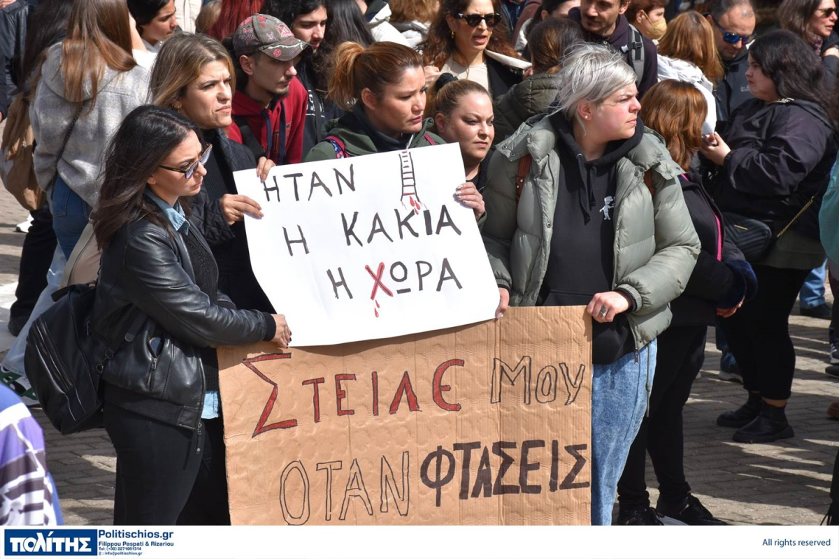 Οργή λαού και ποτάμι αγανάκτησης από τη νέα γενιά της Χίου (vid)