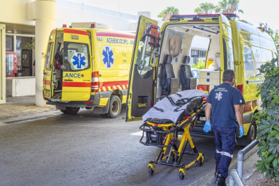 Αναλυτικά στοιχεία και καταγγελίες για την υποστελέχωση των νησιών από ασθενοφόρα, καταγγέλλει ο πρόεδρος της Ομοσπονδίας εργαζομένων στα νοσοκομεία (ΠΟΕΔΗΝ).