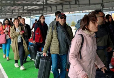 Λέσβος: «Επέλαση» 2.000 Τούρκων τουριστών σ’ ένα 24ωρο