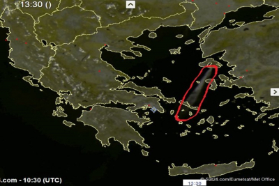 Λέσβος: Ο καπνός από τη φωτιά στα Βατερά έφτασε στις Κυκλάδες!