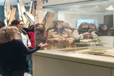 Γνωριμία εκπαιδευτικών με το Μουσείο Φυσικής Ιστορίας Απολιθωμένου Δάσους Λέσβου &amp; το Γεωπάρκο Λέσβου