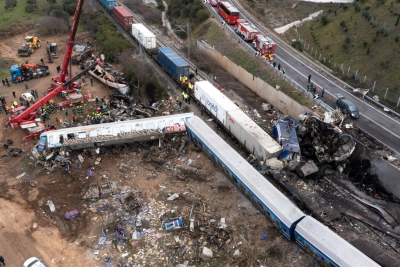 Πώς στήνεται η συγκάλυψη στην Εξεταστική για τα Τέμπη