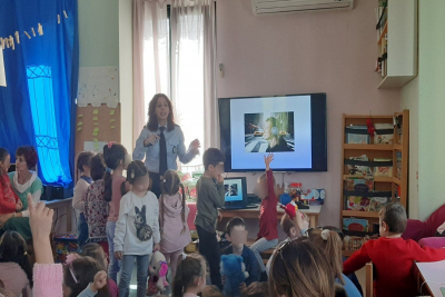 Κοντά στους μαθητές του 14ου Νηπιαγωγείου Μυτιλήνης η Τροχαία και η Αστυνομική Διεύθυνση Βορείου Αιγαίου! (pics)