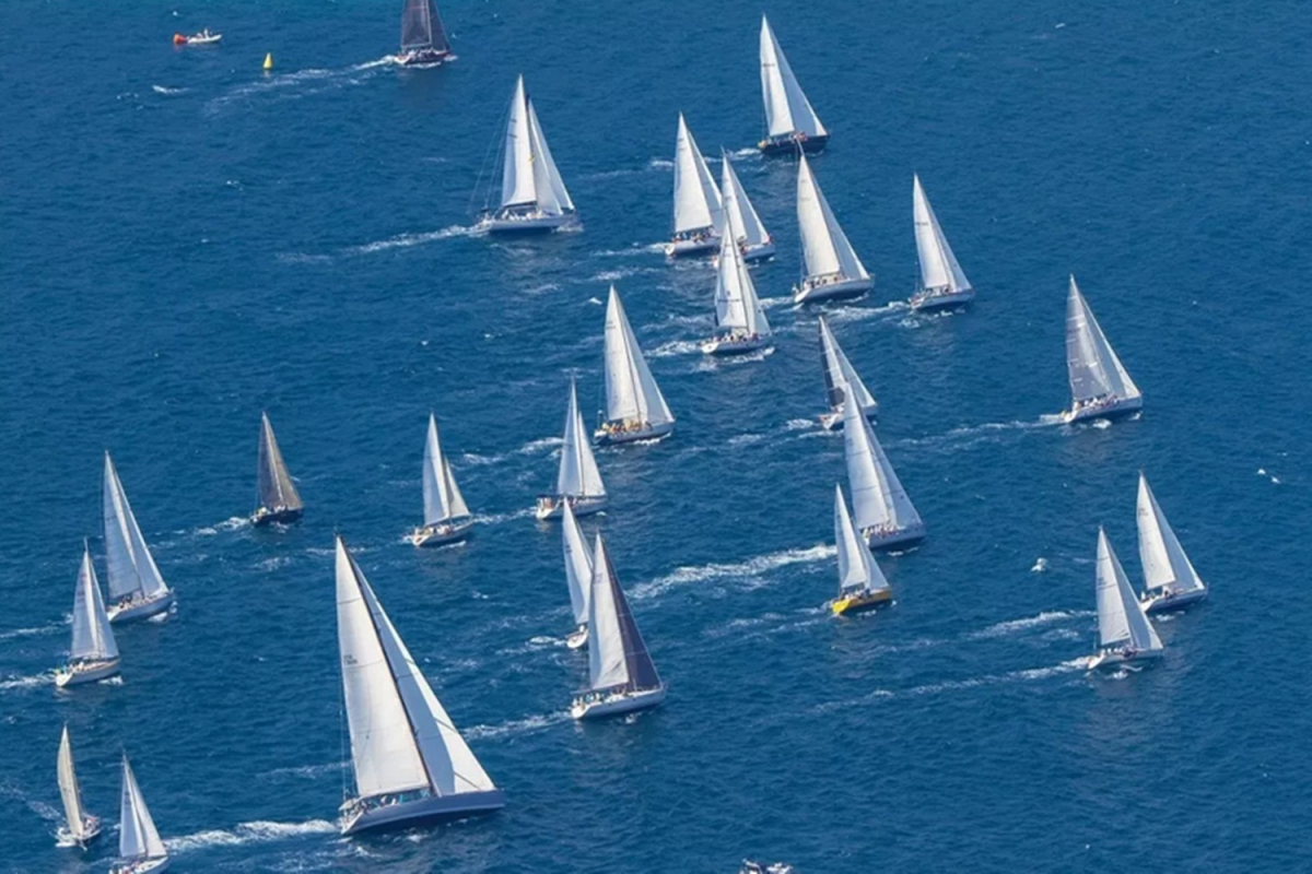 Η Aegean Regatta ανοίγει τα πανιά της για Ικαρία, Φούρνους, Αγαθονήσι και Σάμο (vid)