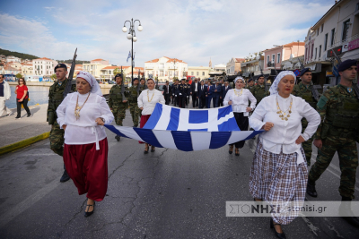 Η Μυτιλήνη τιμά την απελευθέρωση της! Χρόνια πολλά – Πάντα ελεύθεροι! (pics)