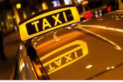 Γιατί στερούνται οι ιδιοκτήτες ταξί του Βορείου Αιγαίου το δικαίωμα λειτουργίας πολυθέσιων οχημάτων;