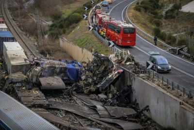 Τέμπη: Σκηνές αρχαίας τραγωδίας στο νοσοκομείο-38 οι νεκροί (vid)