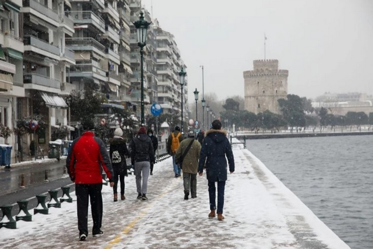 Ραγδαία μεταβολή του καιρού το Σάββατο – «Πιθανόν να δούμε χιόνια ακόμη και μέσα σε μεγάλες πόλεις»