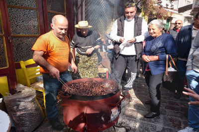 Λέσβος: Κοσμοσυρροή στη Γιορτή Κάστανου στην Αγιάσο (vid)