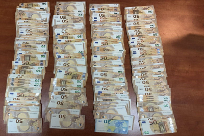 «Χειρουργείο – απάτη» τους έπιασαν στο αεροδρόμιο Χίου με 9.120 ευρώ