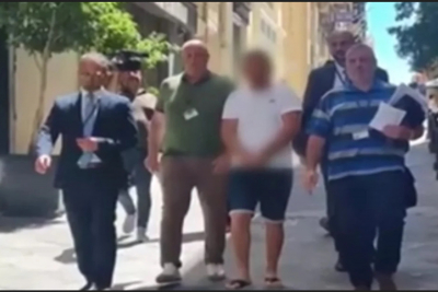 Συνελήφθη στη Μάλτα ο δράστης που είχε κάψει ζωντανούς θεία και ανιψιό στην Αίγινα το 2015