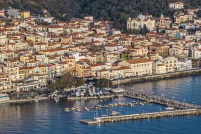 Λέσβος: Στο στόχαστρο ο Σύλλογος «Αλκαίος» – Αντιδράσεις από φορείς και πολίτες του Πλωμαρίου