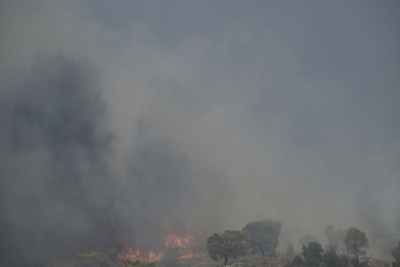 Πυρκαγιά στη Σαμοθράκη - Έχουν σηκωθεί τα εναέρια μέσα