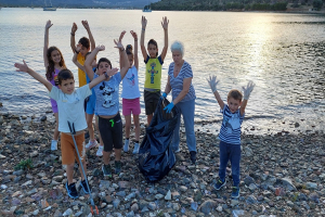 Σκάλα Λουτρών όπως δεν την έχετε ξαναδεί – Δράση καθαρισμού με ψυχή!