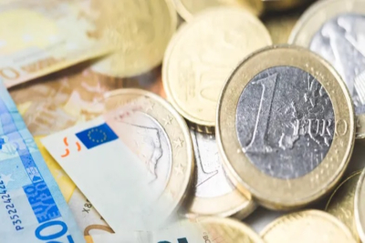 Έκτακτο επίδομα 250 ευρώ: Ποιοι είναι οι δικαιούχοι και ποιοι οι διπλά κερδισμένοι